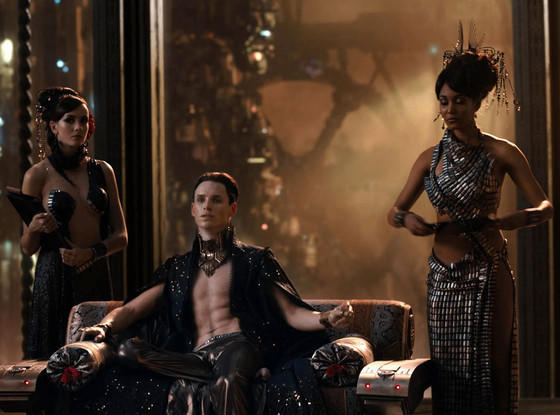 Battle of the Abs: Channing Tatum v. Eddie Redmayne