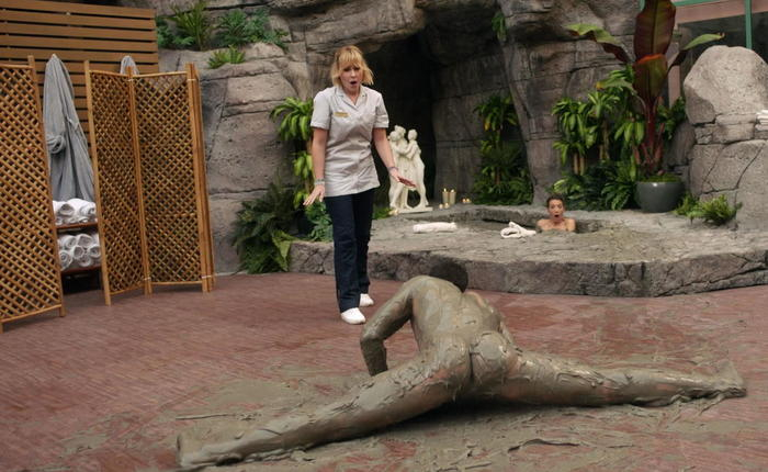 TV Nudity Report: Animal Kingdom, The Detour, Strange Angel & More 7.15.19