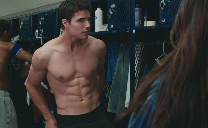 Cousins Robbie And Stephen Amell's Top Ten Hottest Scenes In The History Of Ever!