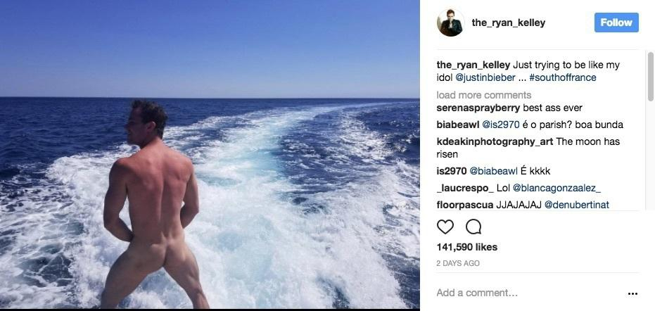 Ryan Kelley Bares His Beautiful Butt on a Boat!