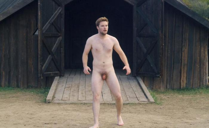 Anatomy of a Scene's Manatomy: Jack Reynor is Uniquely Vulnerable for a Man in 'Midsommar'