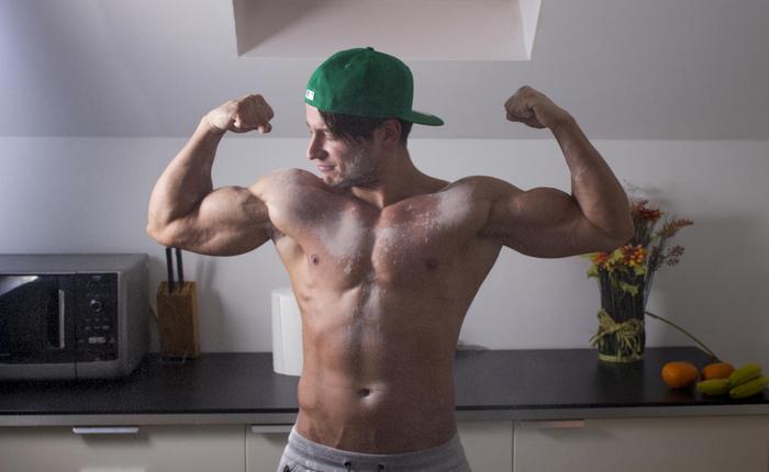 Cam Model of the Week: Ethan Joy
