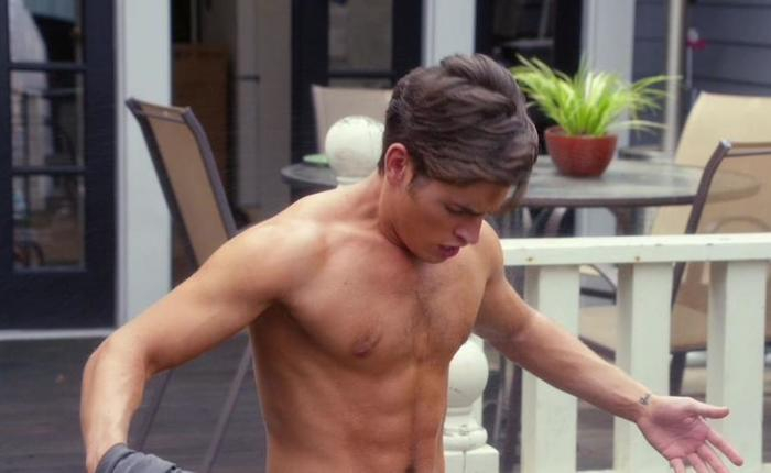 Gregg Sulkin Is So Hot In New Pic That Your Manties Will Melt