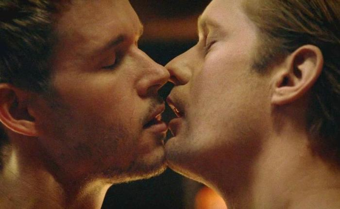 Battle of the Bulge: Ryan Kwanten vs. Alexander Skarsgard