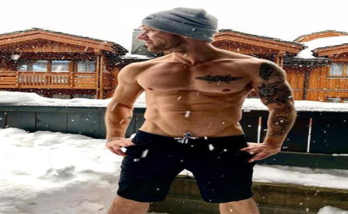 Ryan Philippe's Shirtless Shots