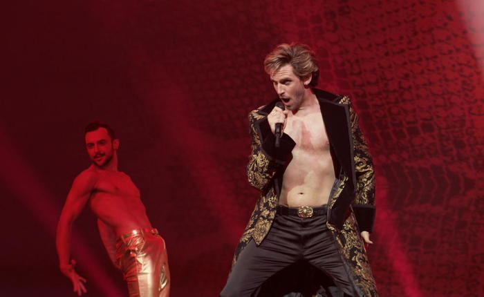 Man Crush Monday: Dan Stevens and His British Butt