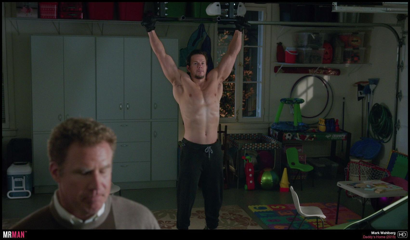Mark Wahlberg's Daughters Want Him to Put His Shirt On - Don't Listen, Daddy Wahlberg!