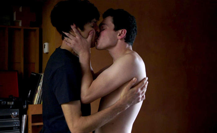 Hot Gay Scenes in the Modern Romantic Comedy Benjamin