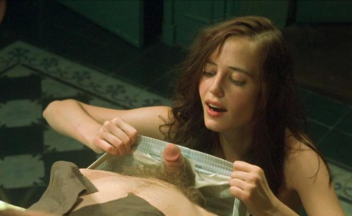 Anatomy of a Scene's Manatomy: Join Michael Pitt and Louis Garrel in the Tub in Bertolucci's 'The Dreamers'