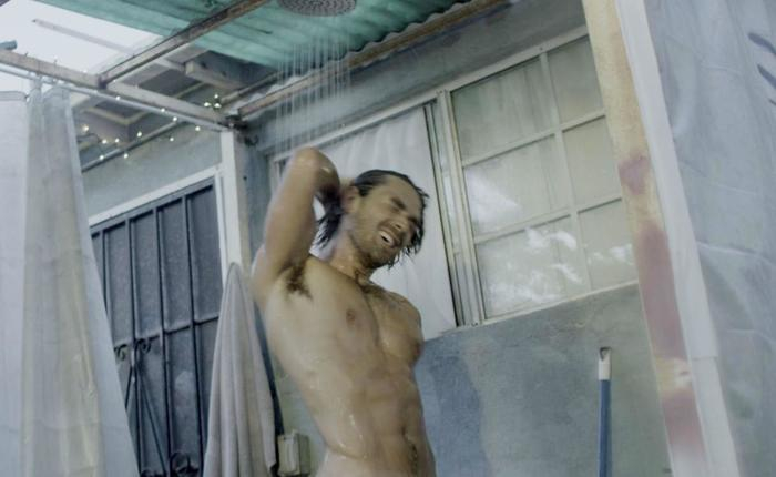 K.J. Apa's Nude Shower Debut In Songbird Is Finally Here!