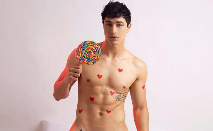 Nick Robinson’s Ass and More Cam Studs Who Love to Bottom