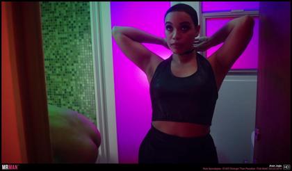 Sexy Scenes That Use Bisexual Lighting