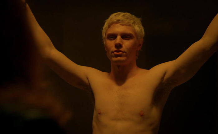 10 HORNY GIFS from American Horror Story