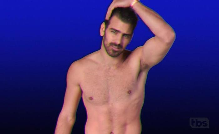 Nyle DiMarco Exposes His Bulge During Instagram Workout