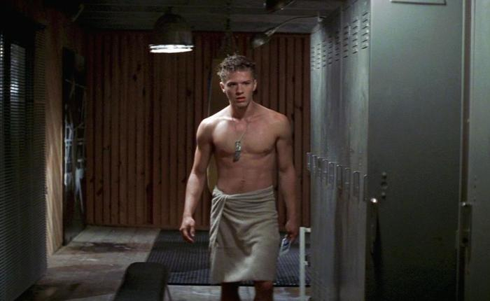 10 Hot Guys in Slasher Flicks