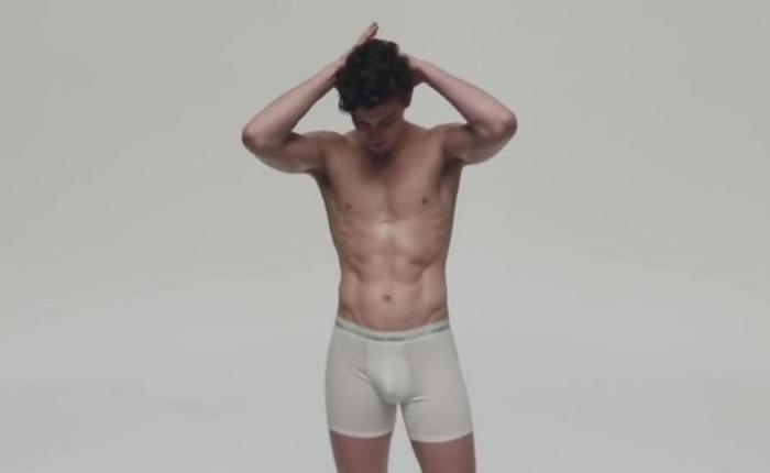 Comparing 18-YO Shirtless Shawn Mendes To 23-YO Shirtless Shawn Mendes