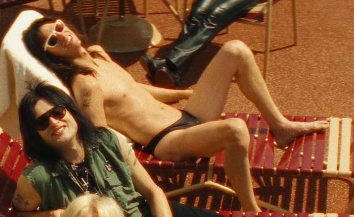 Where You Can See Pics And Vids Of Machine Gun Kelly's Nudes