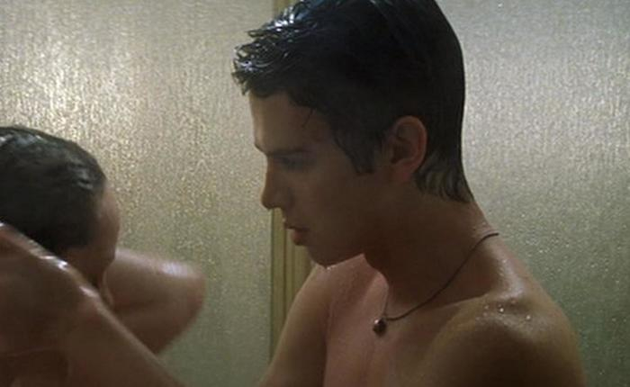 Death Porn Star? Ahsoka's Hayden Christensen Penis Slip Revealed