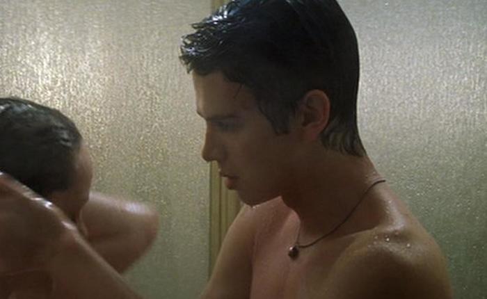 Death Porn Star? Ahsoka's Hayden Christensen Penis Slip Revealed
