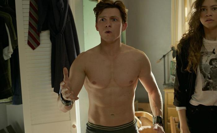 GIFs Of Tom Holland Naked, Shirtless, And Sexy, For Literally No Reason