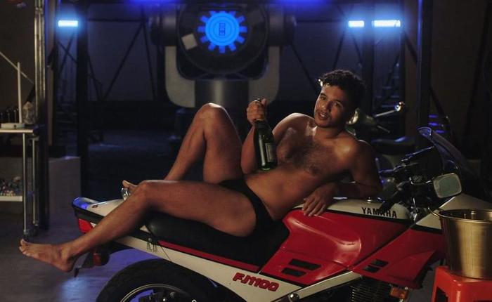 Va-Va-Vroom! Naked Men On Motorcycles