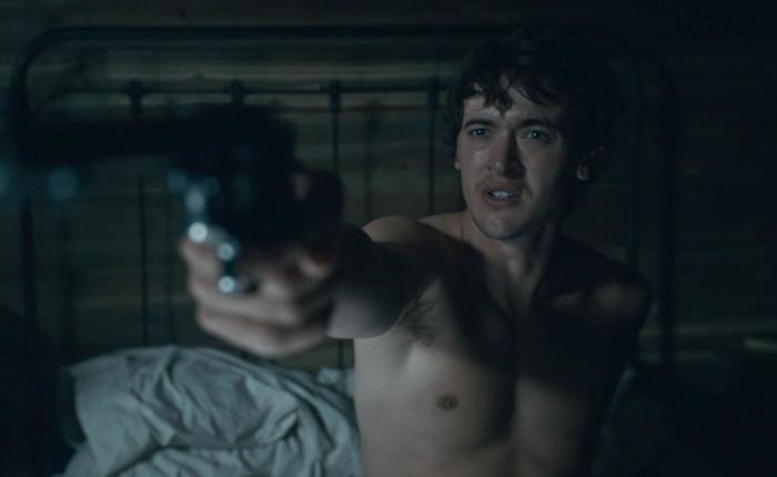 The Hunger Games: The Ballad of Songbirds & Snakes Star Tom Blyth (President Snow) Nude Scene!