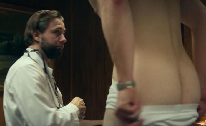 Controversial Jeffrey Dahmer Scenes: Jeremy Renner vs. Ross Lynch vs. Evan Peters