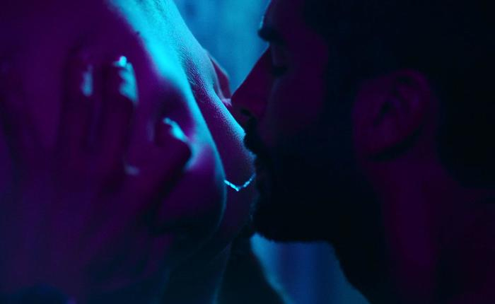 It's Time: Which Celeb Ass Eating Scene Is Hotter - The White Lotus Or Holy Family