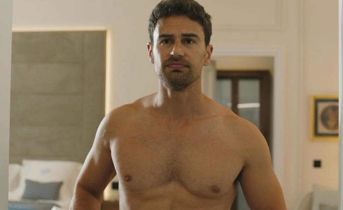 Theo James Talks About His "White Lotus' Prosthetic Penis