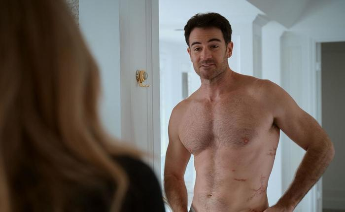 Hottie Ben Lawson Finally Flashes His Butt on ‘Firefly Lane’