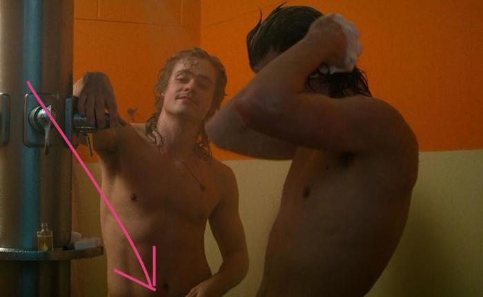 GIFs Of Dacre Montgomery Shirtless In Stranger Things, Plus His Homoerotic Shower With Joe Keery