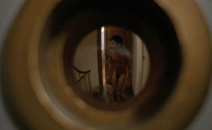 Peep Gael García Bernal’s Bulge as a Gay Mexican Wrestler 