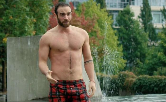 We Have Joshua Sasse (William) Penis From 'Love Is In The Air'