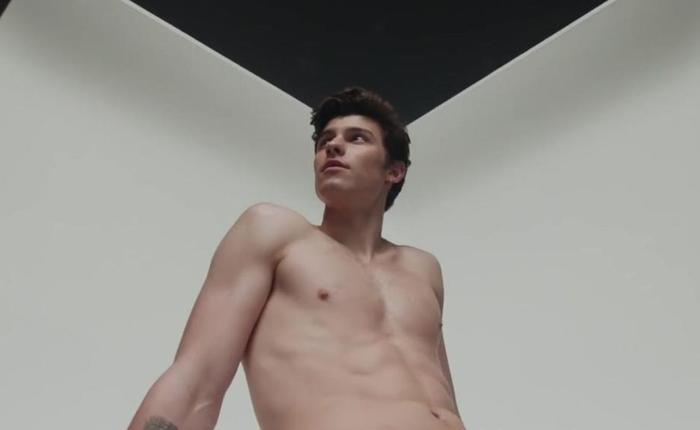 New Pics: Shawn Mendes Penis Bulge As He Runs Around Malibu In His Calvin Klein Underwear