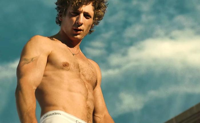 GIFs Of Jeremy Allen White's Bulge In Viral Calvin Klein Underwear Ad