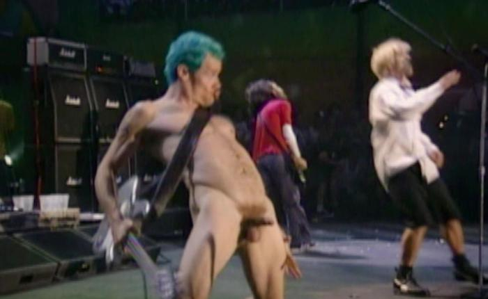 Celebs Who’ve Gone Nude On Stage 