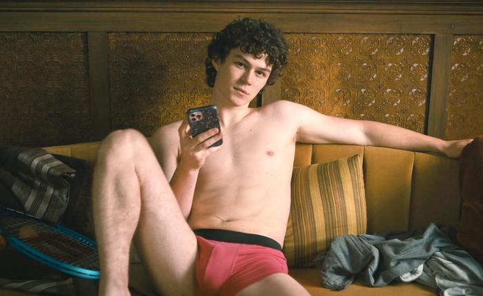 Ten Sexy Newbies We Want to See Go Nude