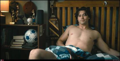 Stephen Kalyn shirtless in bed in Cruel Intentions