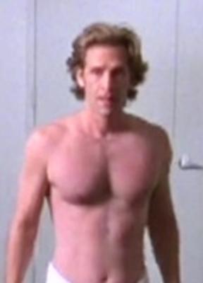 Malcolm Gets Nude 67284