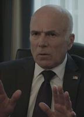 Michael Hogan Nude 32964