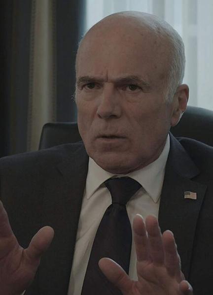 Michael Hogan Nude 32964