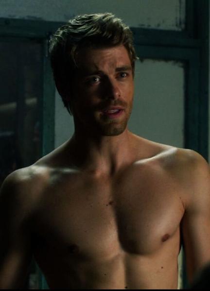 Sexiest Luke Mitchell Scenes 29343