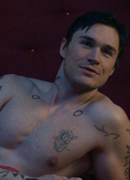Sam Underwood Nude Scenes 38103