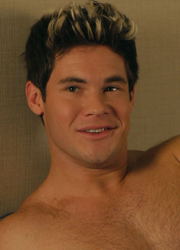 Adam DeVine Nude Scenes 31059