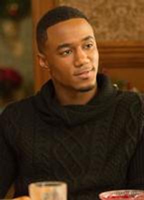 Sexiest Jessie T. Usher Scenes 32811