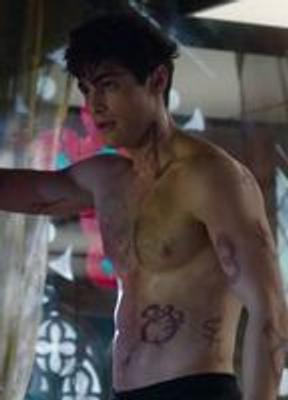 Matthew Daddario Butt Gay 30243