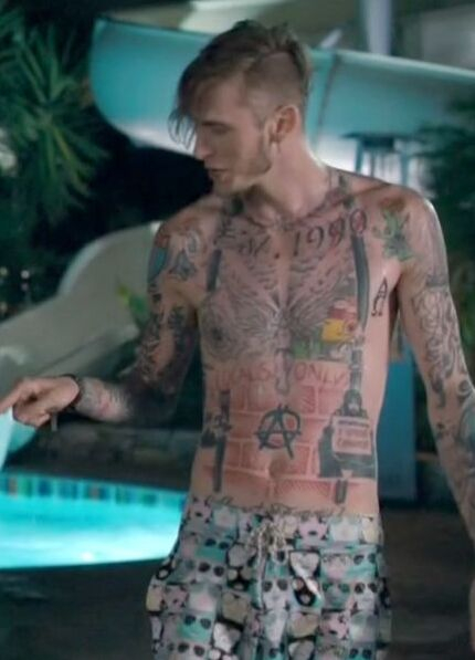 Machine Gun Kelly Nude Photos 30369