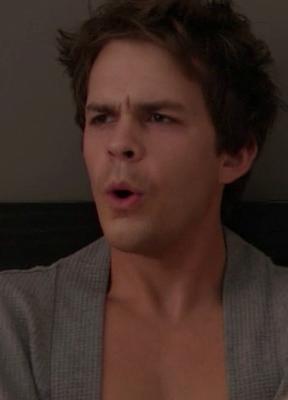 Johnny Simmons Sexy Photos 38037