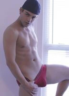 Garrett Clayton Nude 30432
