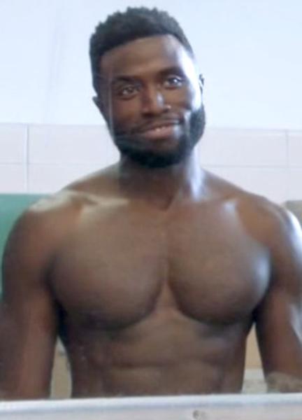 Y'lan Noel Naked 20182